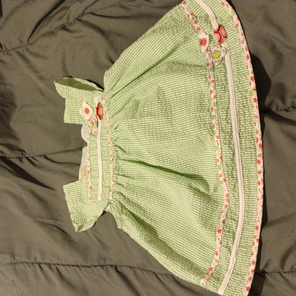 Baby girl's spring dress